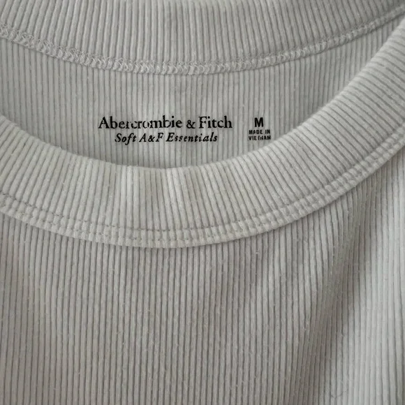 Abercrombie Soft AF Essential Collection - Ribbed Tank - Picture 2 of 3